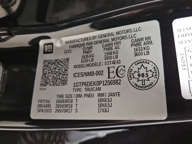 Used 2023 GMC Canyon AT4 w/ Canyon Safety Plus Package AWD/4WD image 39