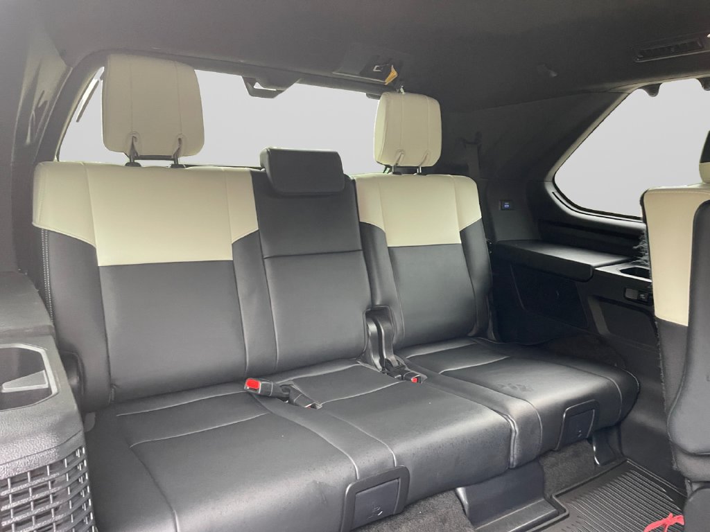 Used 2023 Toyota Sequoia Capstone AWD/4WD image 14