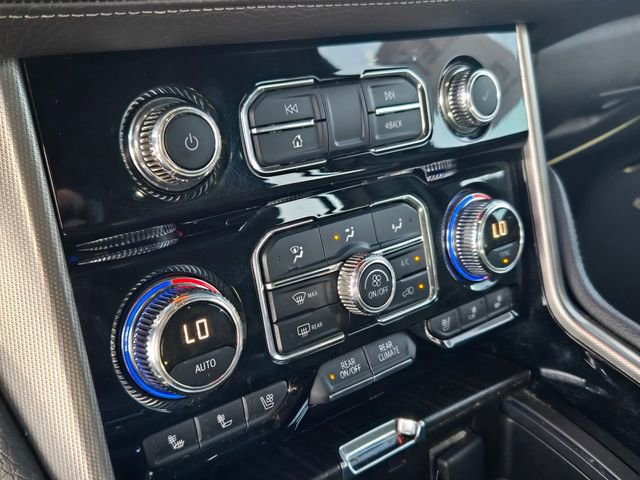Used 2021 GMC Yukon Denali w/ Denali Premium Package AWD/4WD image 16