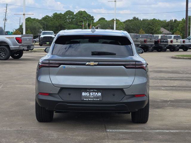 Used 2026 Chevrolet Equinox EV LT FWD image 4
