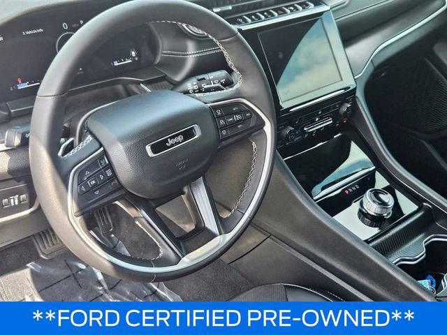 Used 2025 Jeep Grand Cherokee L Altitude RWD image 34