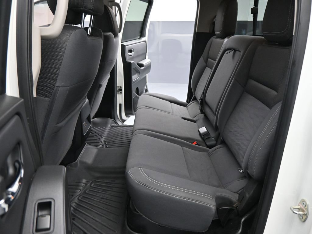 Used 2022 Nissan Frontier SV w/ Technology Package image 46