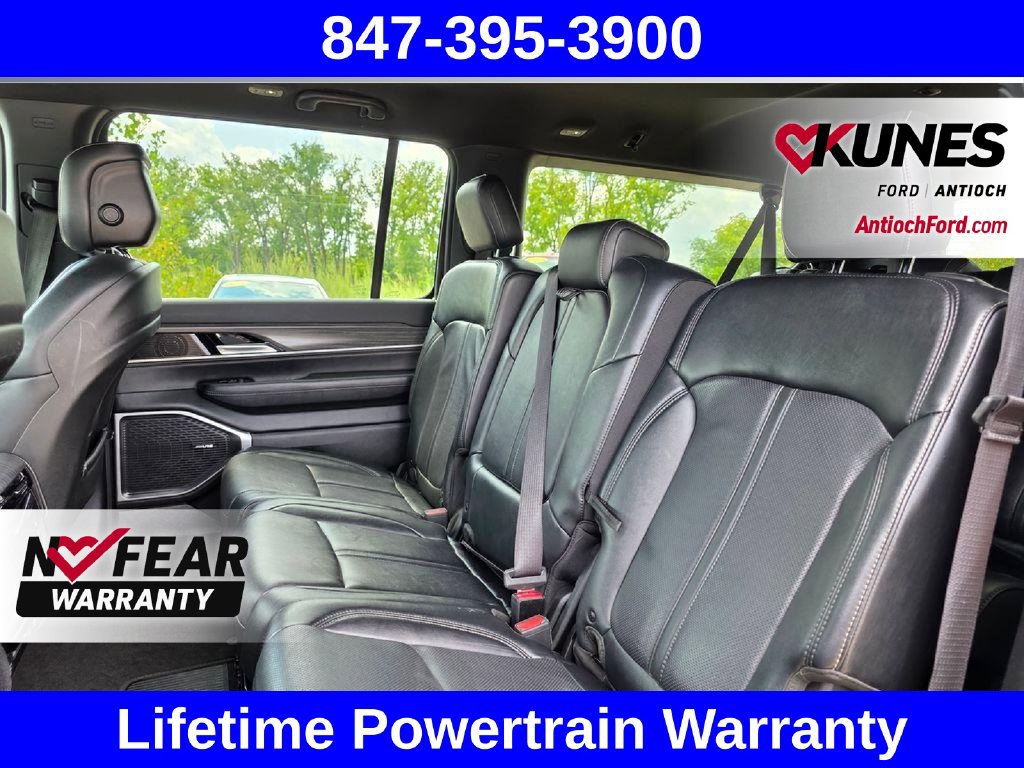Used 2024 Jeep Wagoneer L Series II w/ Flexible Seating Group AWD/4WD image 29