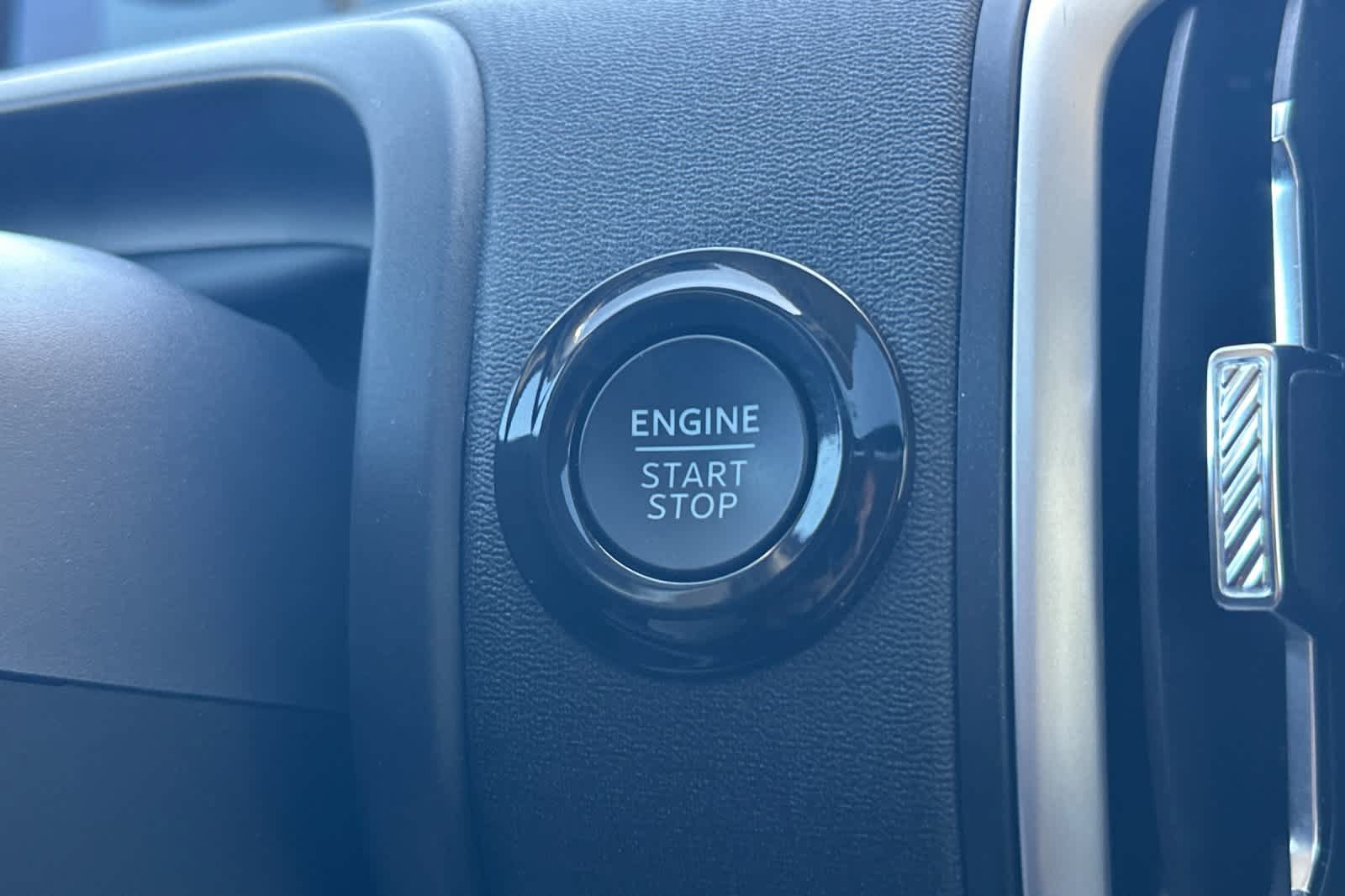 Certified 2025 Ford Expedition Active AWD/4WD image 27