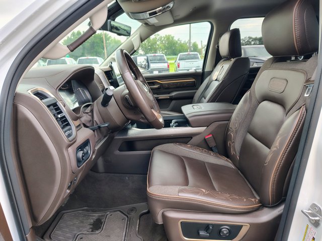 Used 2025 RAM 1500 Limited AWD/4WD image 11