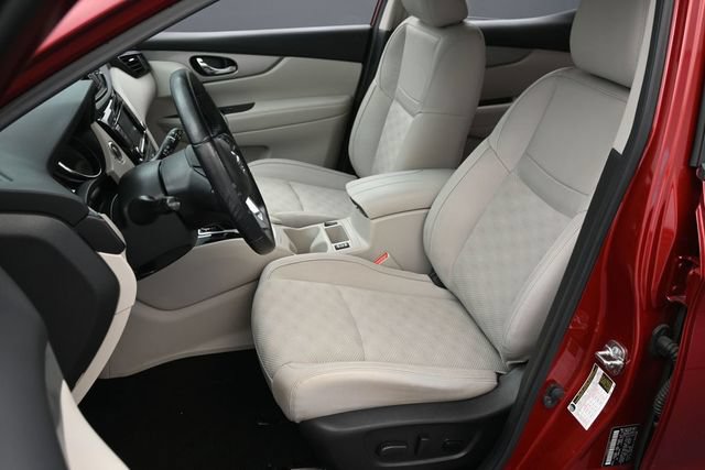 Used 2020 Nissan Rogue Sport SV w/ Technology Package FWD image 10