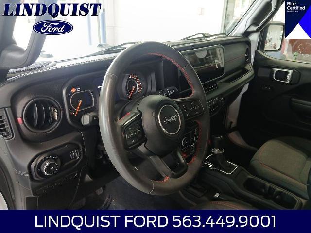 Used 2024 Jeep Wrangler Unlimited Rubicon w/ Technology Group AWD/4WD image 11