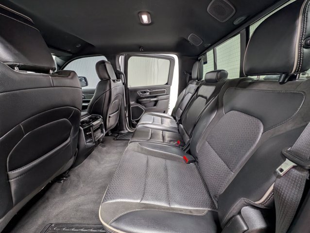 Used 2020 RAM 1500 Laramie w/ Sport Appearance Package AWD/4WD image 16