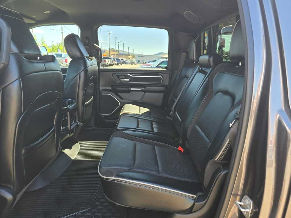 Used 2023 RAM 1500 Laramie AWD/4WD image 16