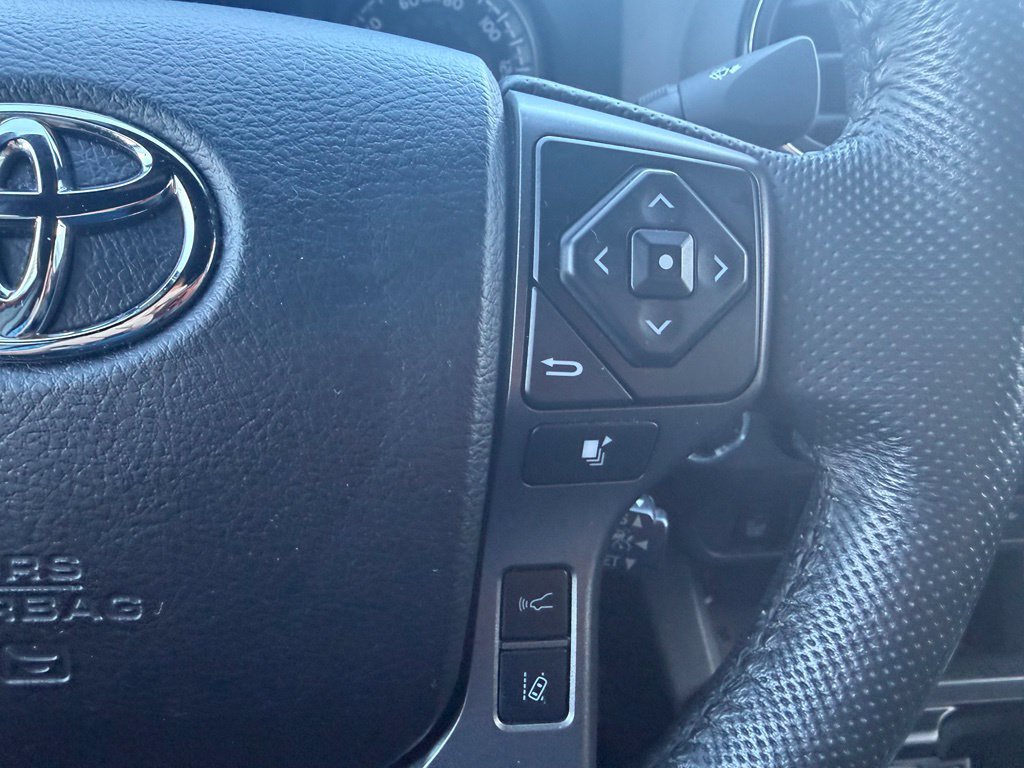 Used 2021 Toyota Tacoma TRD Sport w/ Technology Package AWD/4WD image 16