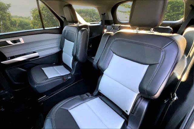 Certified 2023 Ford Explorer XLT w/ Equipment Group 202A AWD/4WD image 25