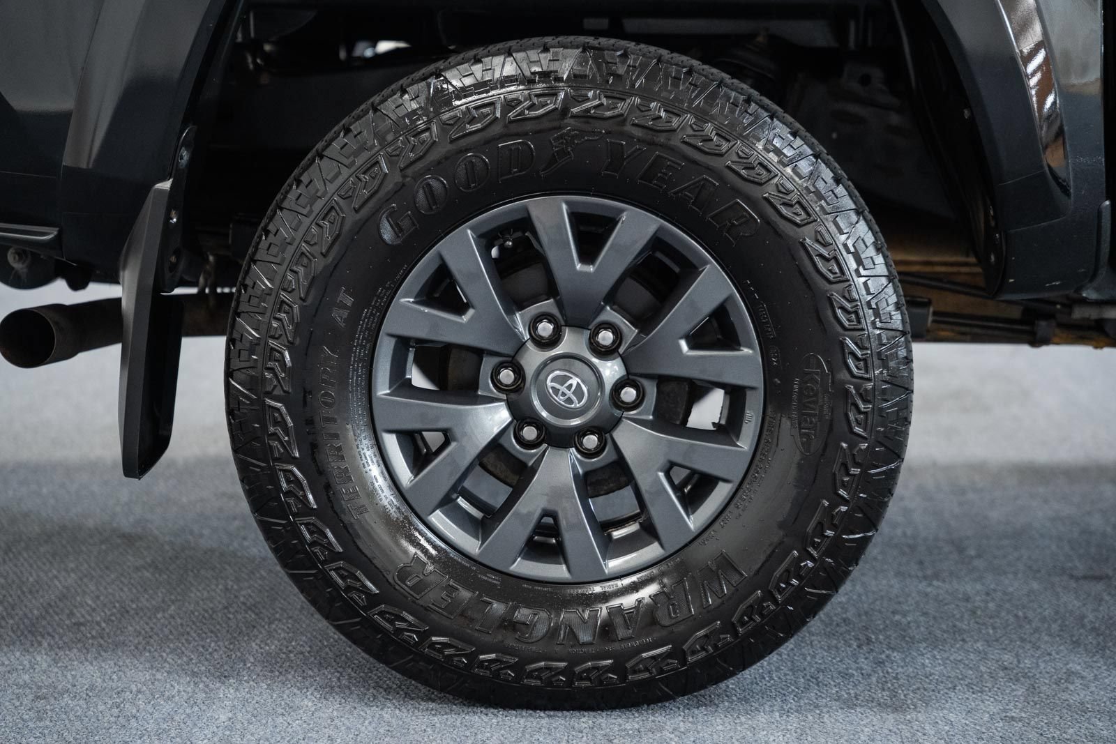 Used 2022 Toyota Tacoma SR5 AWD/4WD image 25
