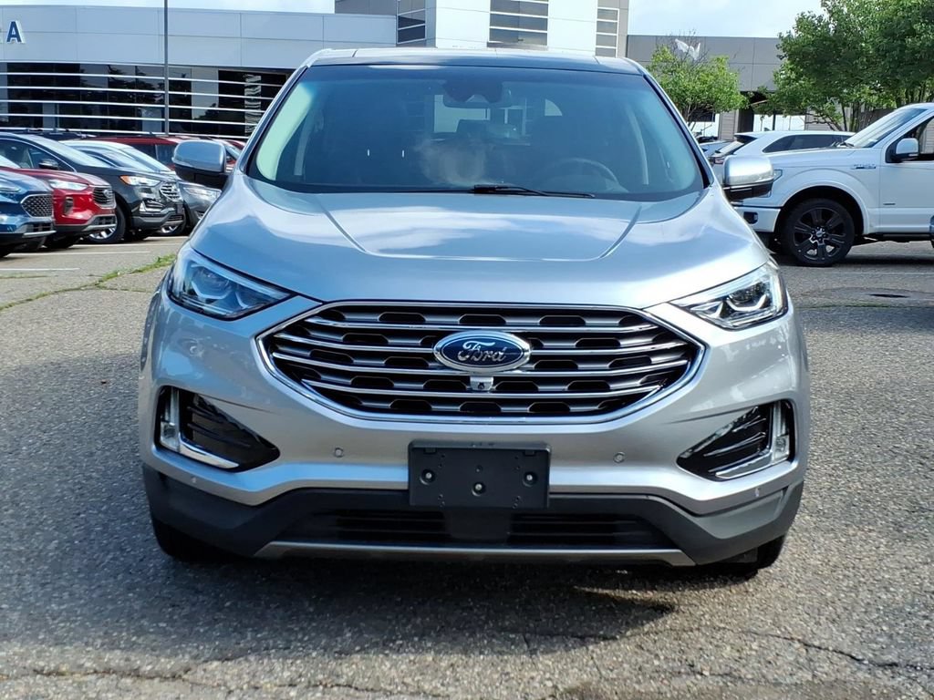 Certified 2022 Ford Edge Titanium w/ Equipment Group 301A AWD/4WD image 8
