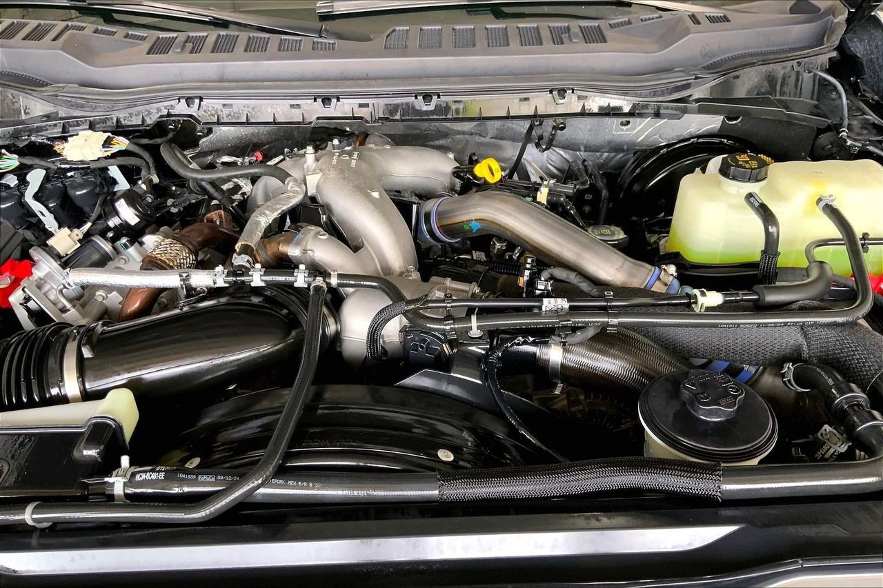 Certified 2025 Ford F250 XL w/ STX Appearance Package AWD/4WD image 9