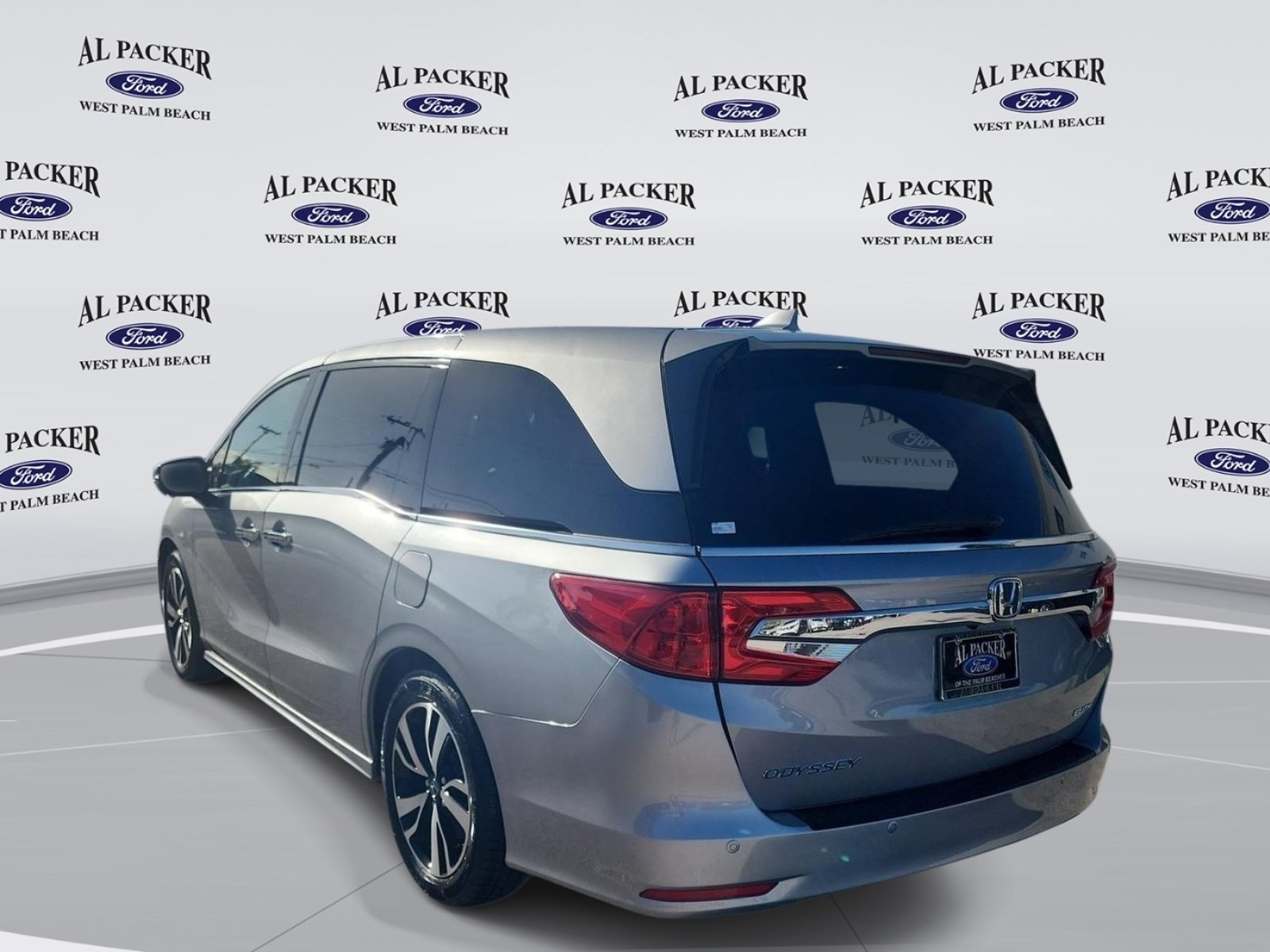 Used 2020 Honda Odyssey Elite image 3