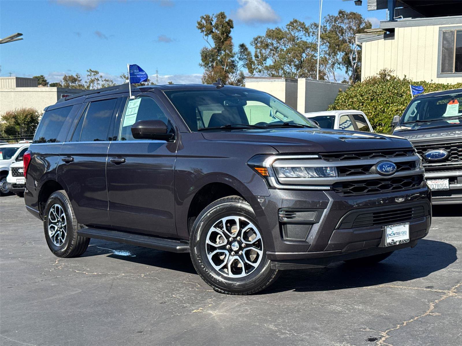 Certified 2024 Ford Expedition XLT AWD/4WD image 2