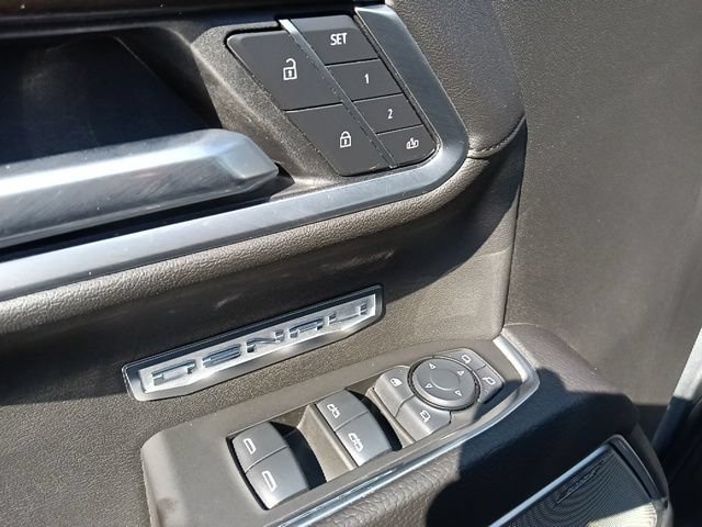 Used 2025 GMC Sierra 1500 Denali AWD/4WD image 12