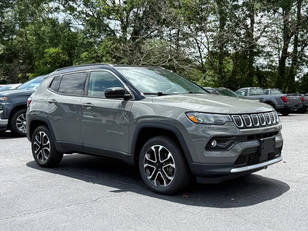 Used 2022 Jeep Compass Limited AWD/4WD image 2
