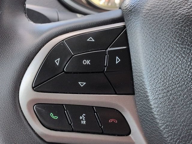 Used 2021 Jeep Cherokee Limited w/ Mopar Interior Package AWD/4WD image 25