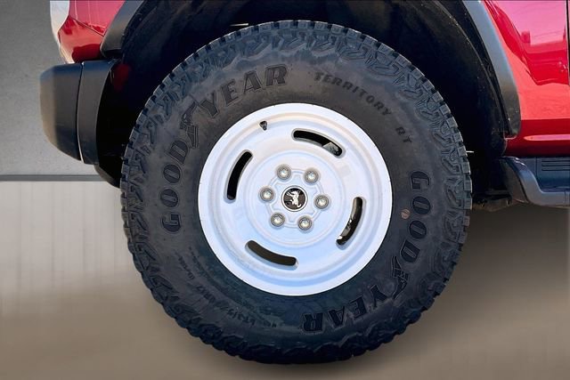 Certified 2025 Ford Bronco Heritage Edition AWD/4WD image 8
