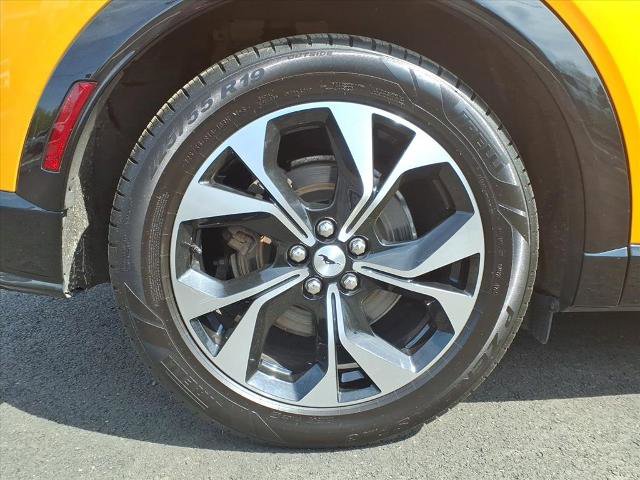 Certified 2022 Ford Mustang Mach-E Premium AWD/4WD image 24