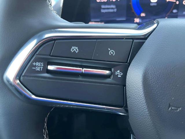 Used 2024 Chevrolet Equinox EV LT FWD image 21