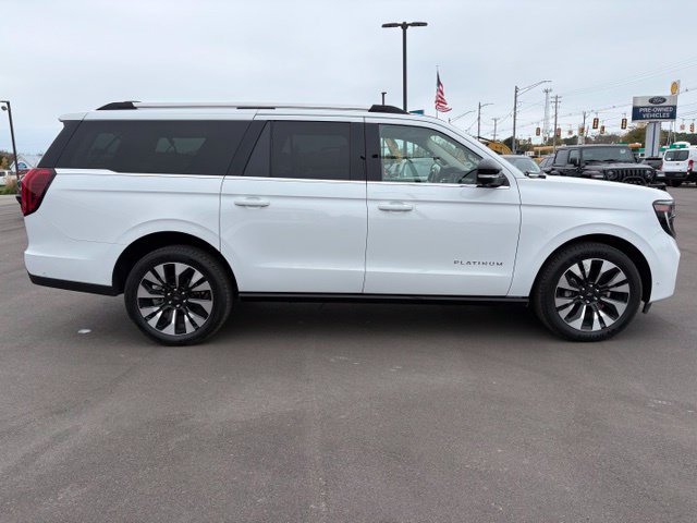Certified 2025 Ford Expedition Max Platinum w/ Driver's Package AWD/4WD image 9