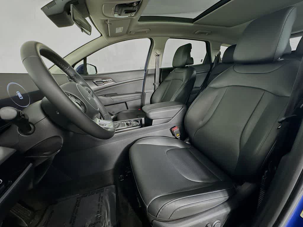 Used 2025 Kia Sportage SX FWD image 12