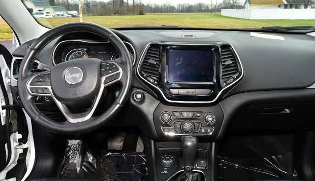 Used 2019 Jeep Cherokee Limited image 19