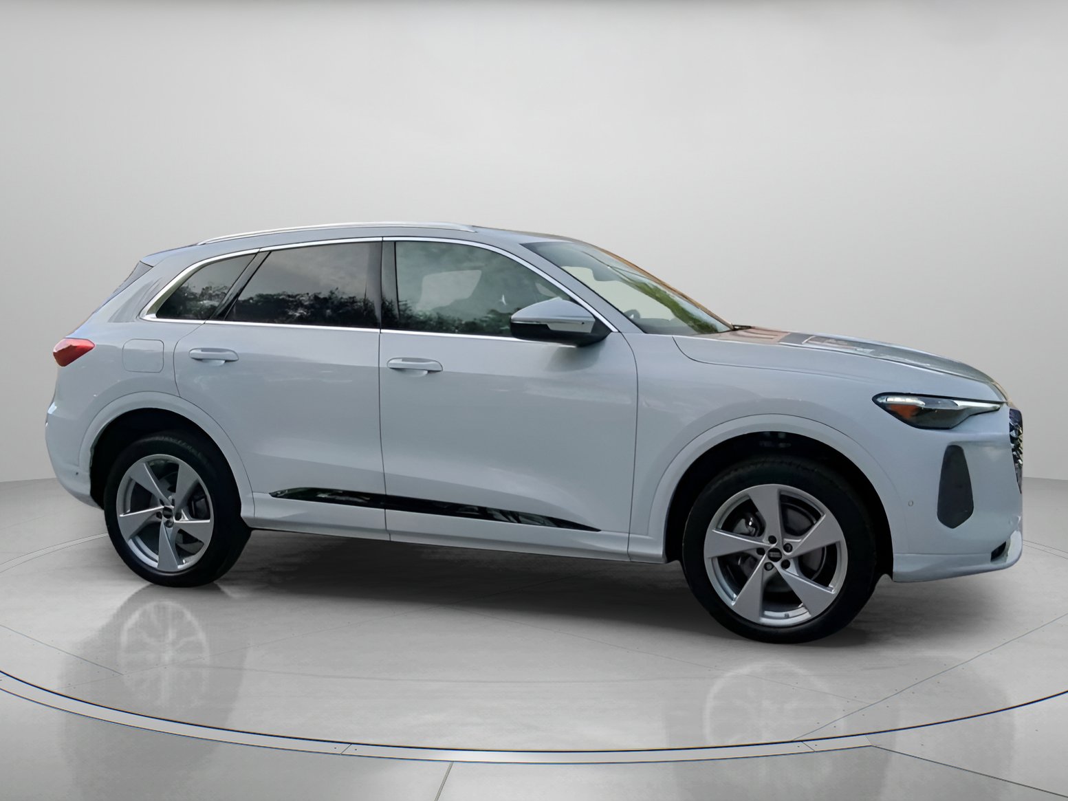Used 2025 Audi Q5 Premium Plus AWD/4WD image 34