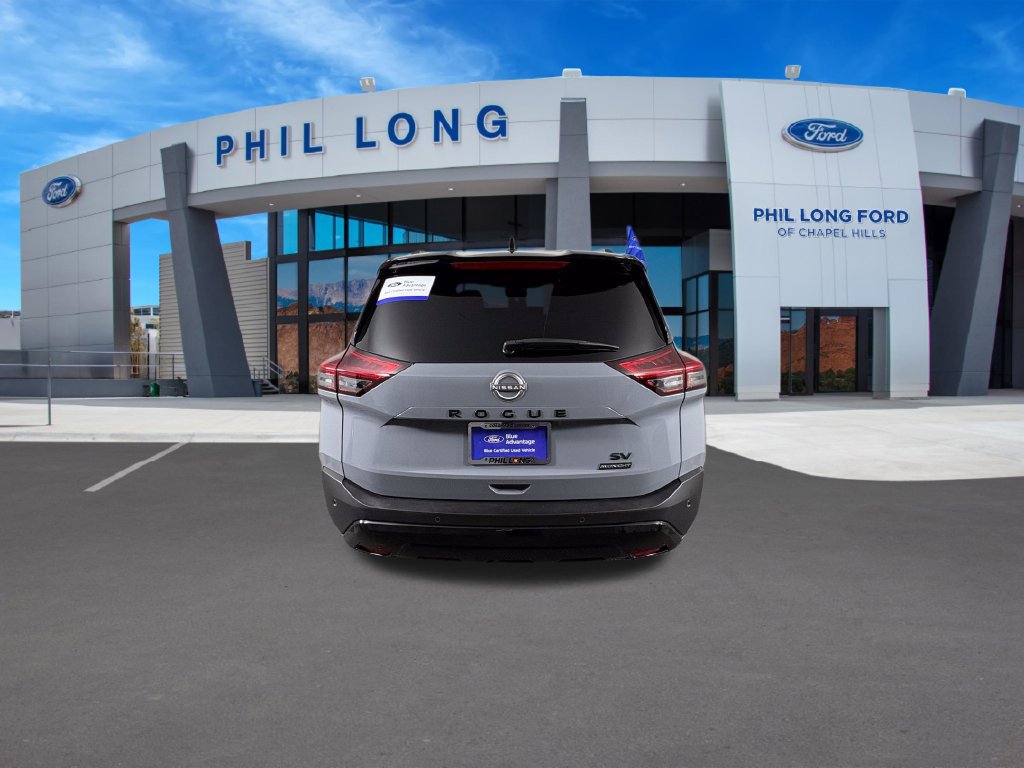 Used 2023 Nissan Rogue SV w/ SV Premium B Package FWD image 4
