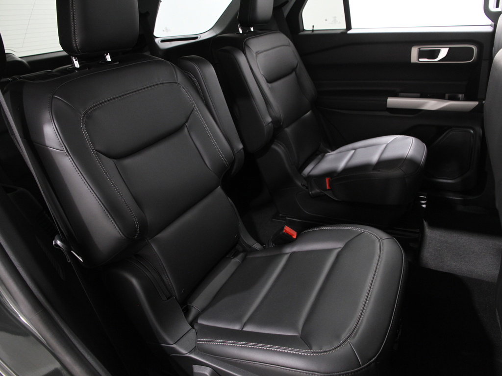 Certified 2023 Ford Explorer XLT w/ Equipment Group 202A image 19