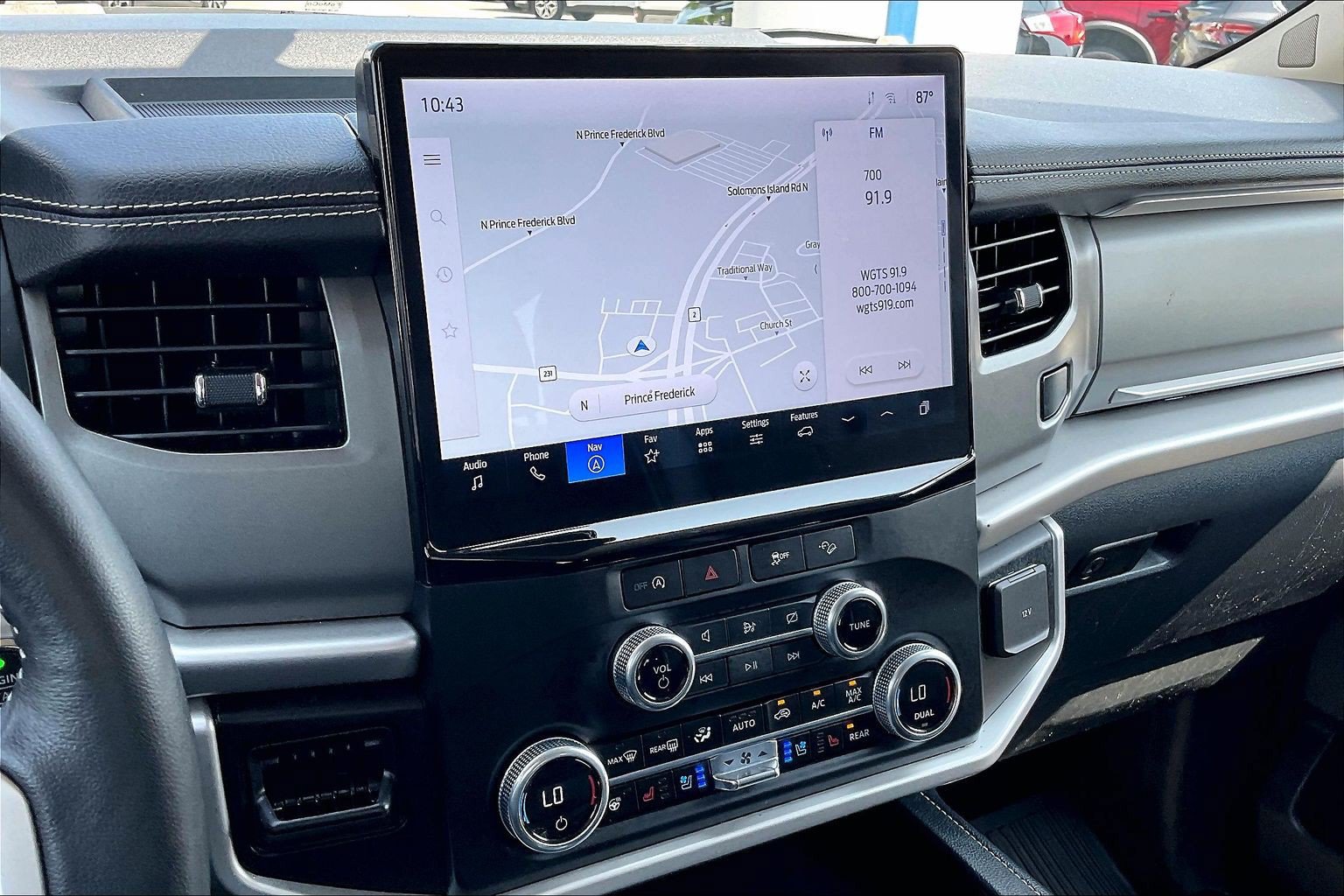 Certified 2024 Ford Expedition XLT AWD/4WD image 6