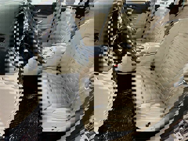 Used 2020 Mercedes-Benz GLC 300 4MATIC image 9