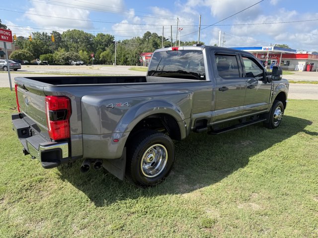 Certified 2025 Ford F350 XLT w/ 360-Degree Camera Package AWD/4WD image 17