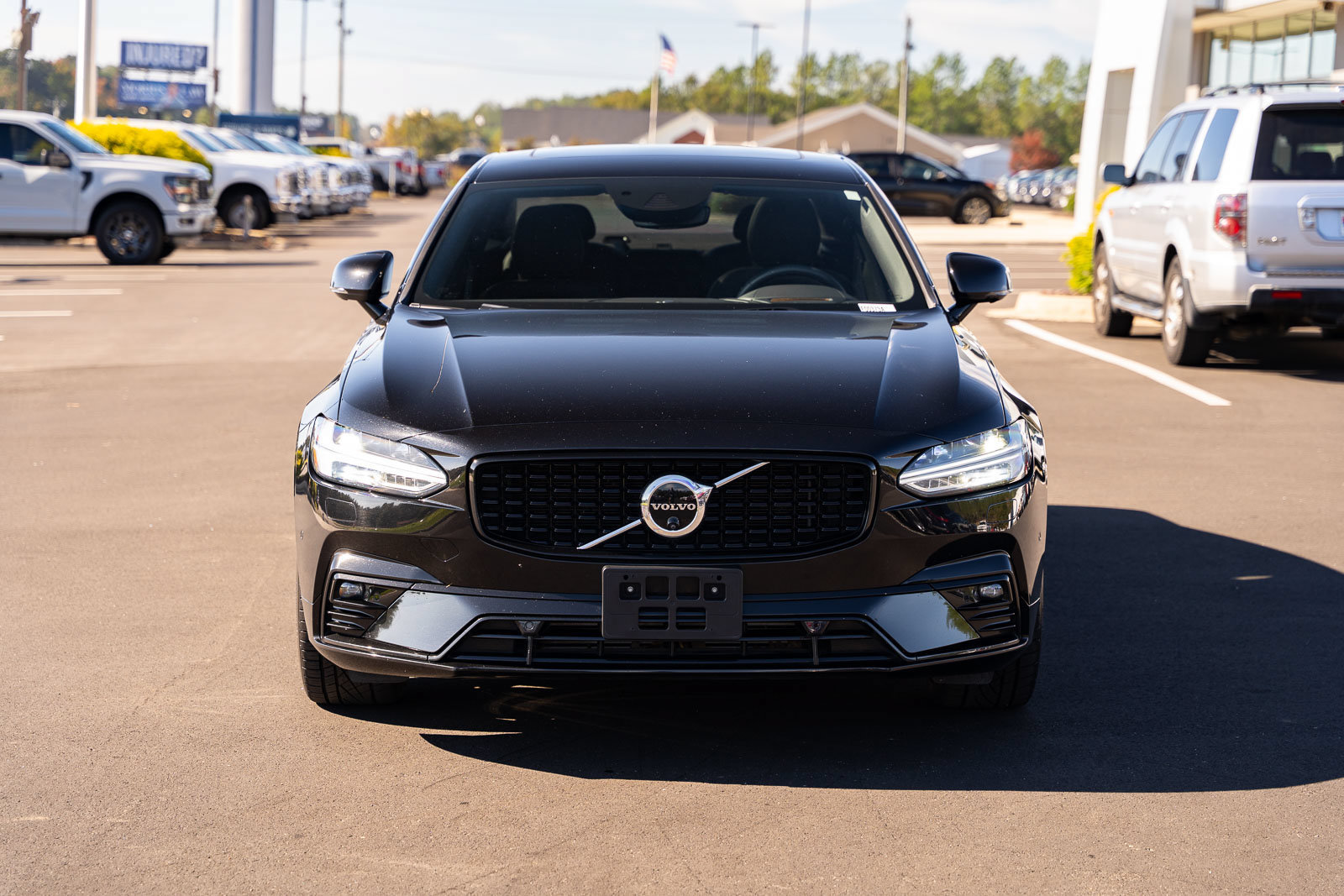 Used 2021 Volvo S90 T6 R-Design w/ Advanced Package AWD/4WD image 3