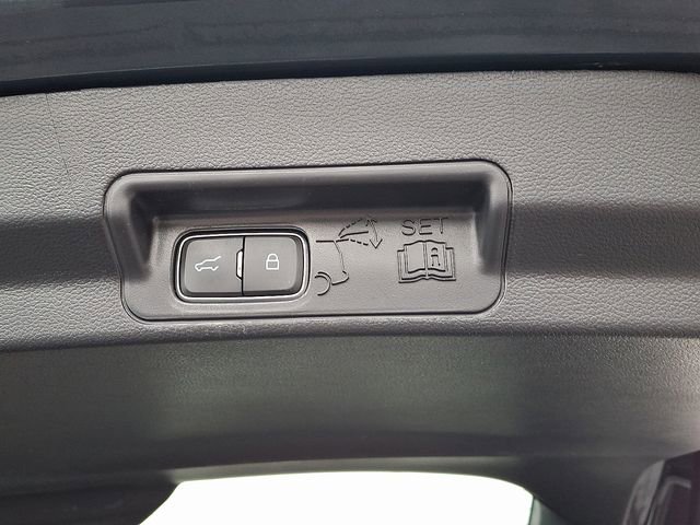 Certified 2022 Ford Explorer Limited w/ Equipment Group 301A image 35