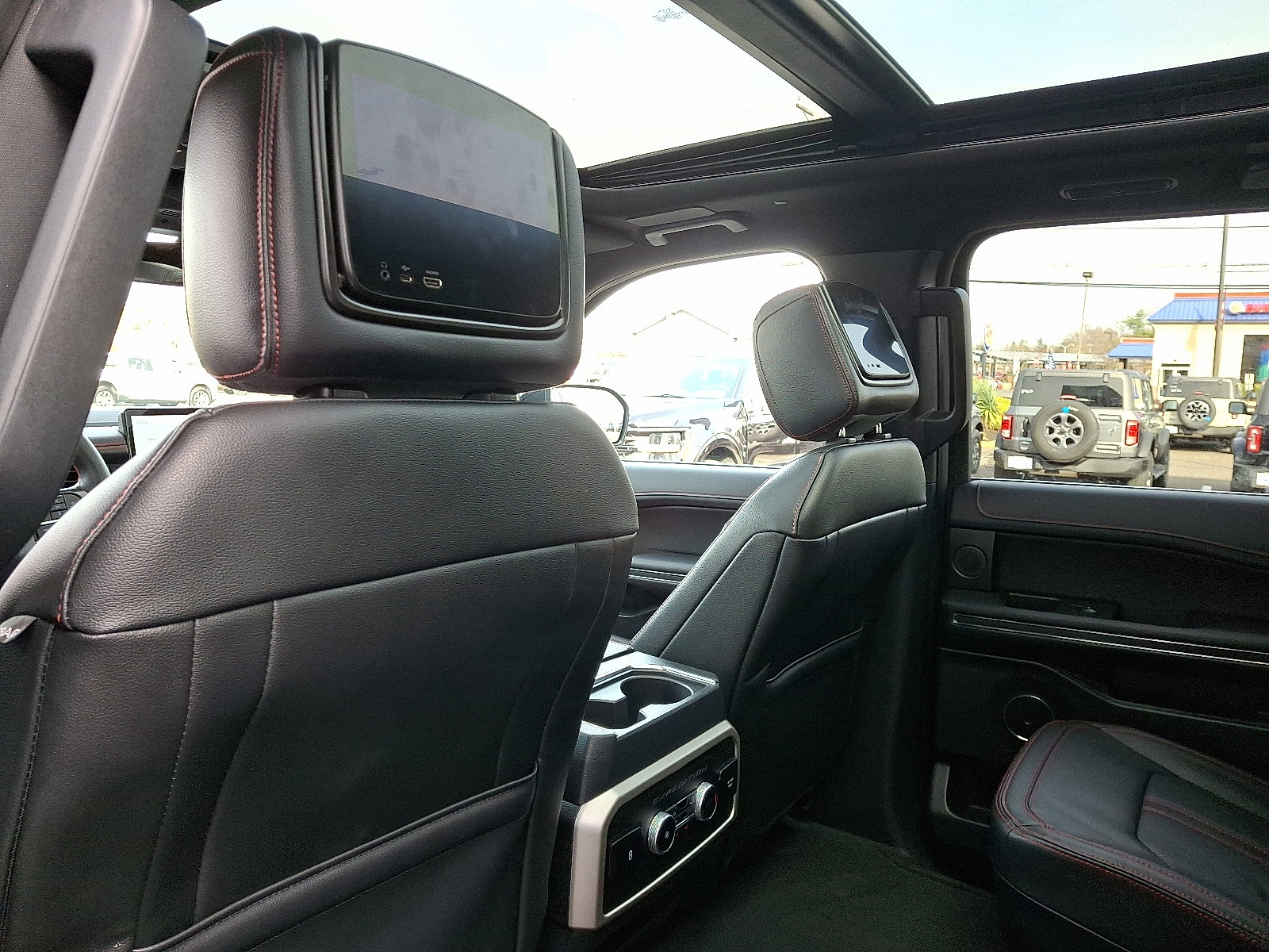 Certified 2022 Ford Expedition Max Limited image 12