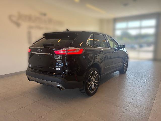 Certified 2020 Ford Edge Titanium FWD image 2