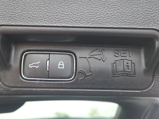 Certified 2023 Ford Explorer XLT AWD/4WD image 13