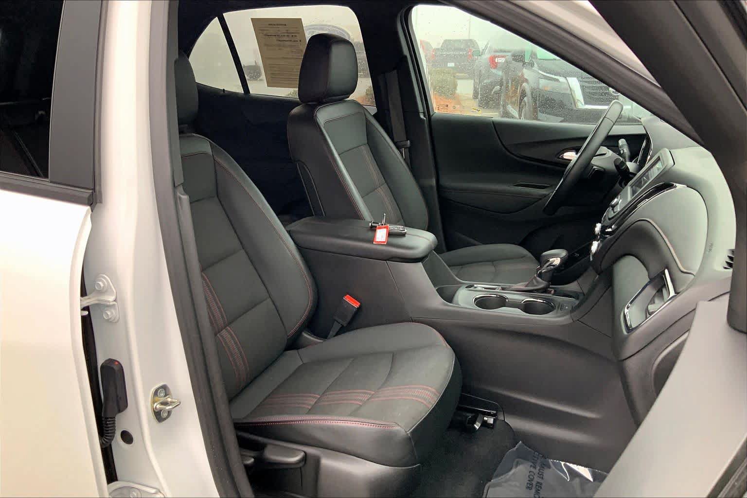 Used 2023 Chevrolet Equinox RS FWD image 9