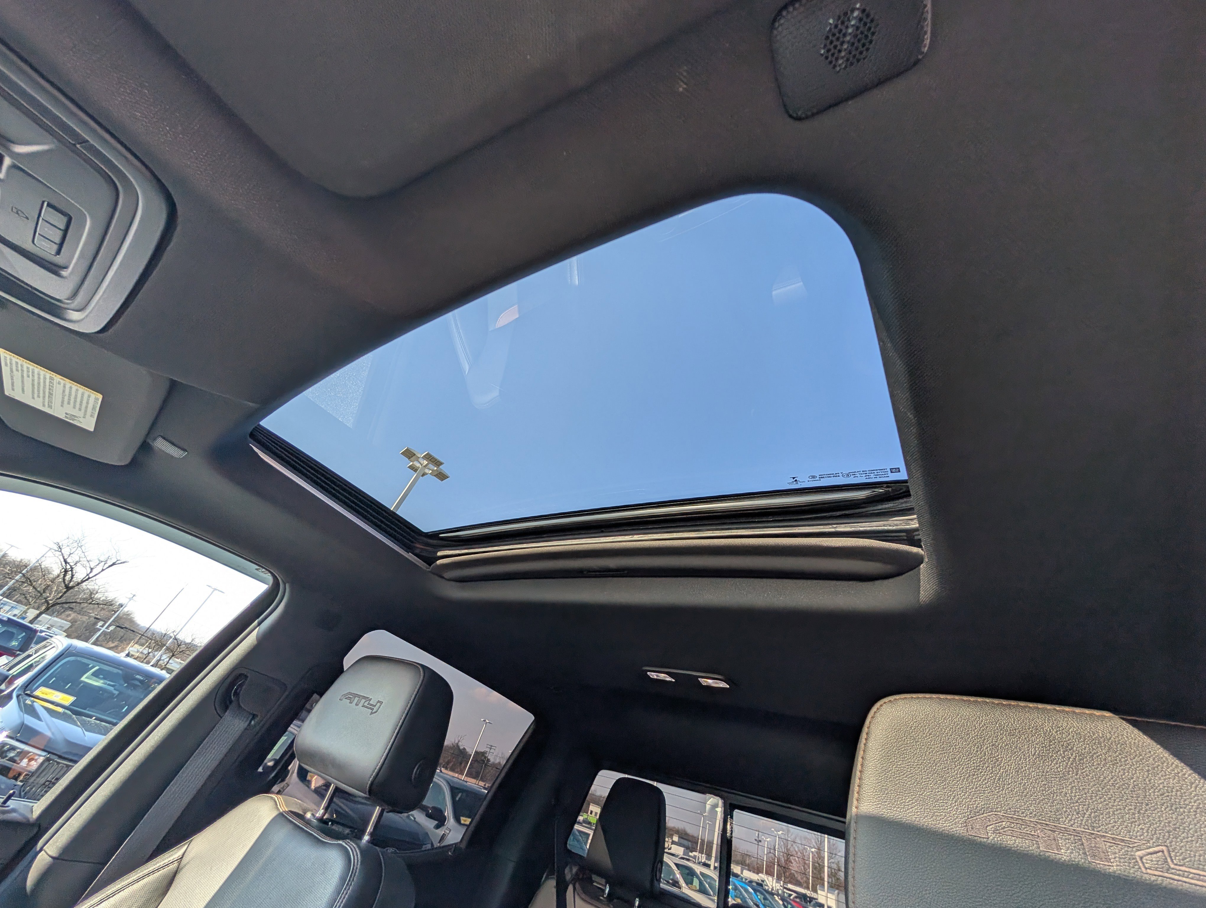 Used 2021 GMC Sierra 1500 AT4 w/ AT4 Premium Package image 28