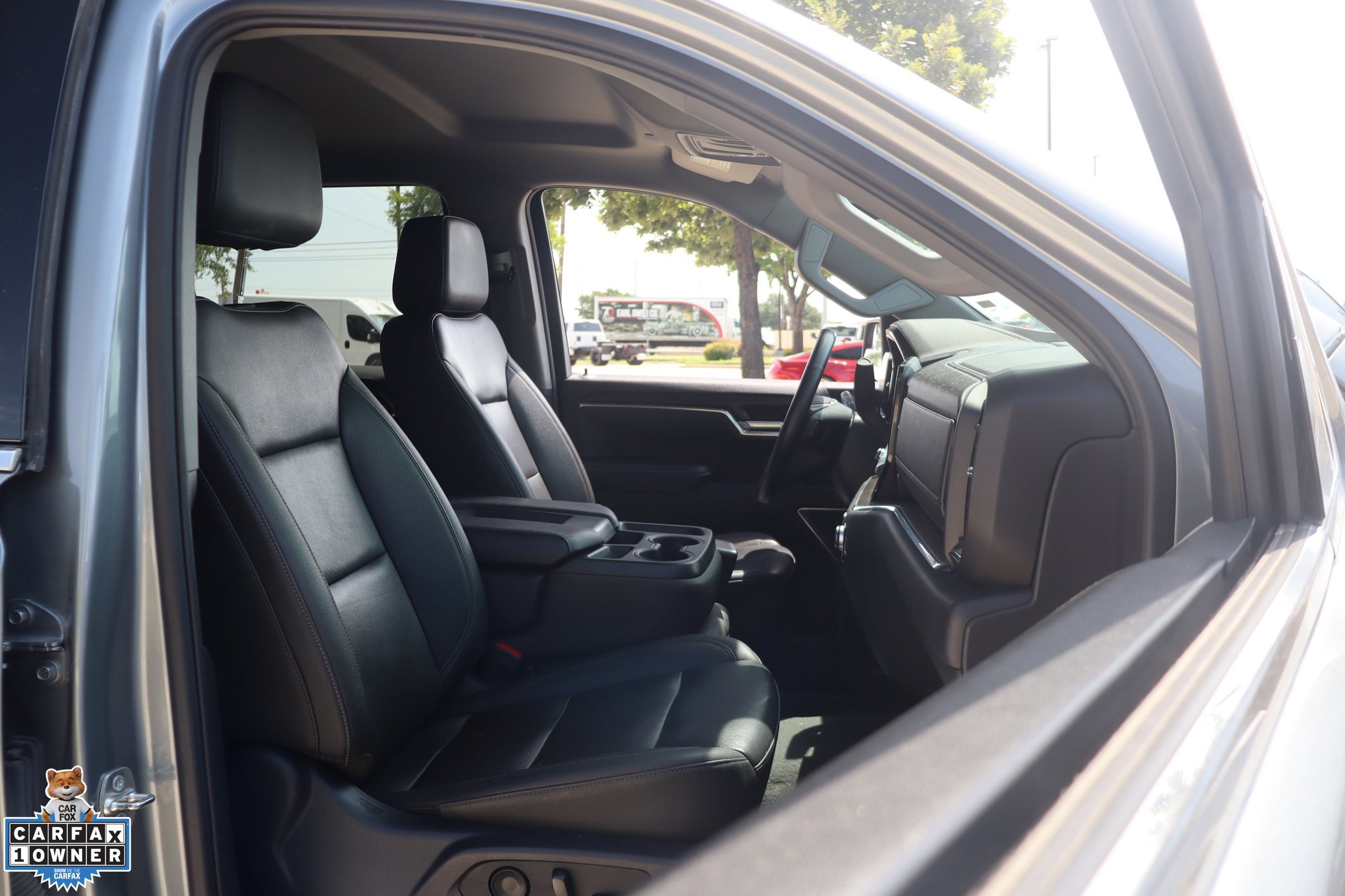 Used 2025 GMC Sierra 1500 SLT AWD/4WD image 29
