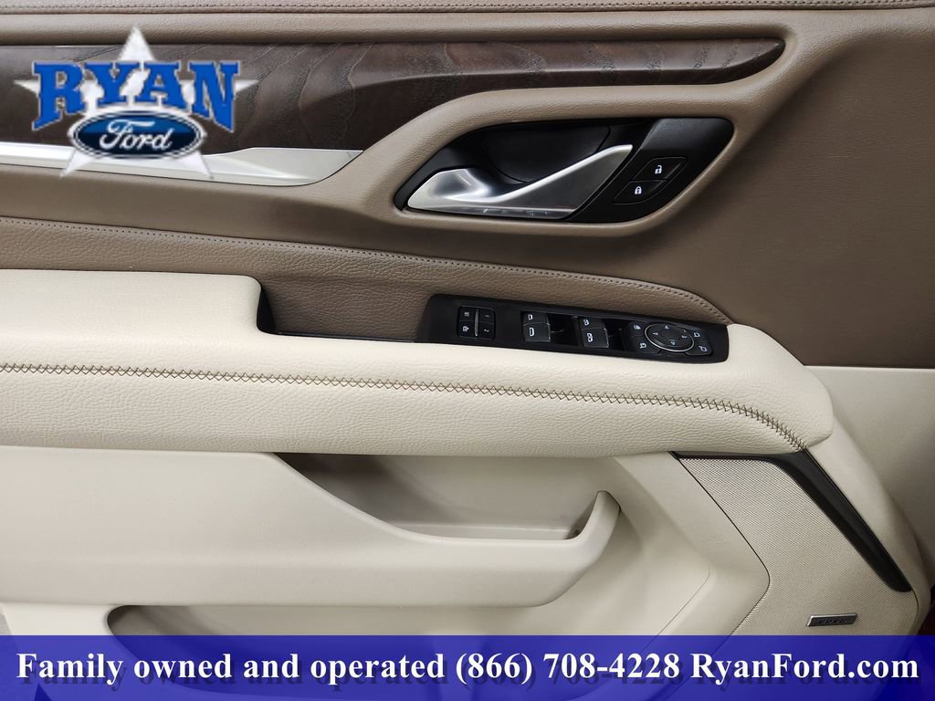 Used 2022 GMC Yukon Denali w/ Denali Premium Package image 16