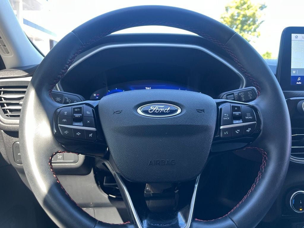 Certified 2022 Ford Escape SEL w/ SEL Stealth AWD Package image 25