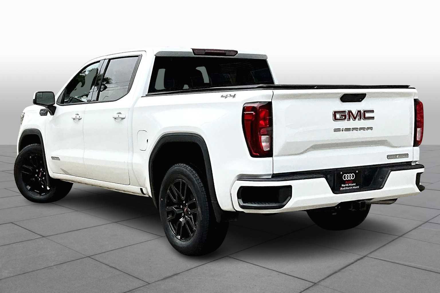 Used 2021 GMC Sierra 1500 Elevation image 2
