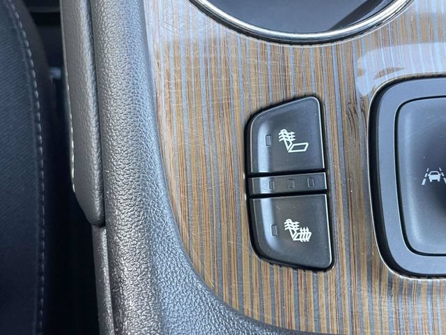 Used 2022 GMC Acadia SLE w/ Driver Convenience Package FWD image 27
