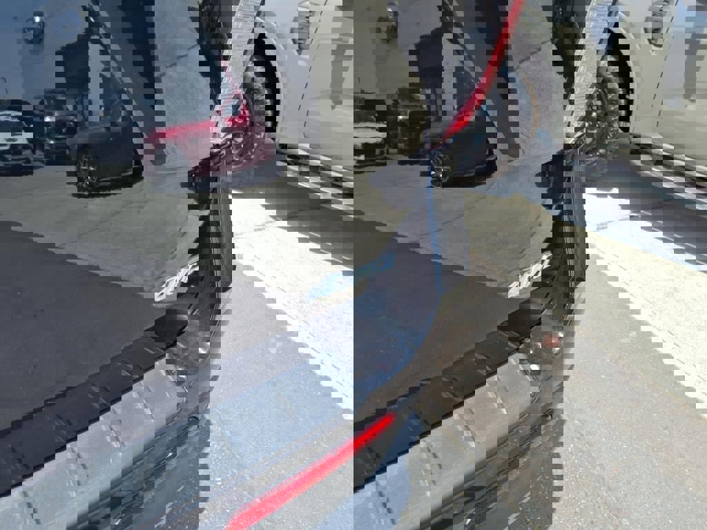 Certified 2022 Ford Explorer XLT w/ Equipment Group 202A image 12