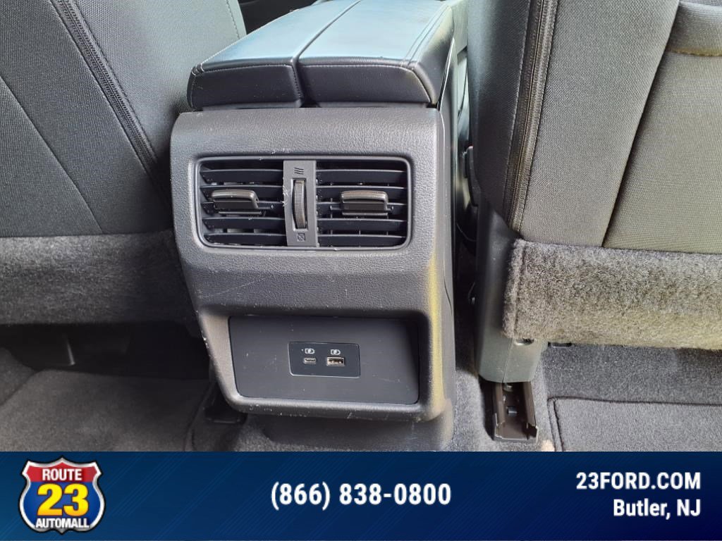 Used 2023 Nissan Rogue SV image 12