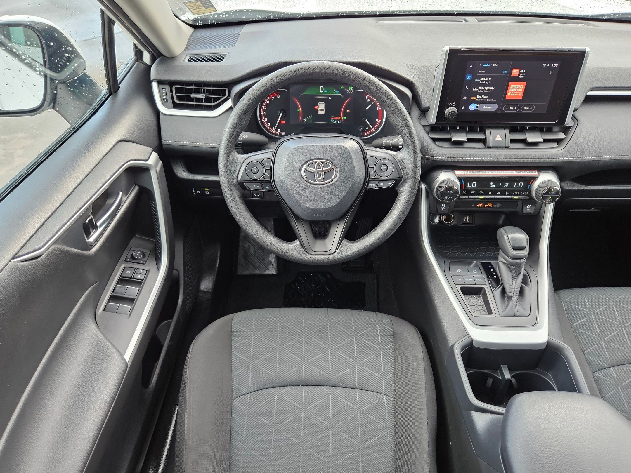 Used 2025 Toyota RAV4 XLE w/ Convenience Package FWD image 26